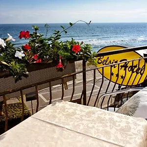 hotel-bel-sit-alassio.hotelitalianriviera.com/