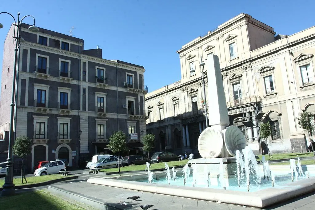 B&B Suite Cutelli Κατάνια 3*,