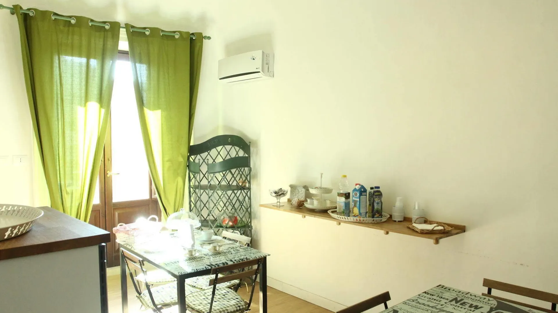 B&B Suite Cutelli Κατάνια 3*,